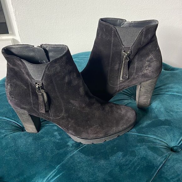 PAUL GREEN SZ 9 black sued zip up booties - Picture 5 of 5